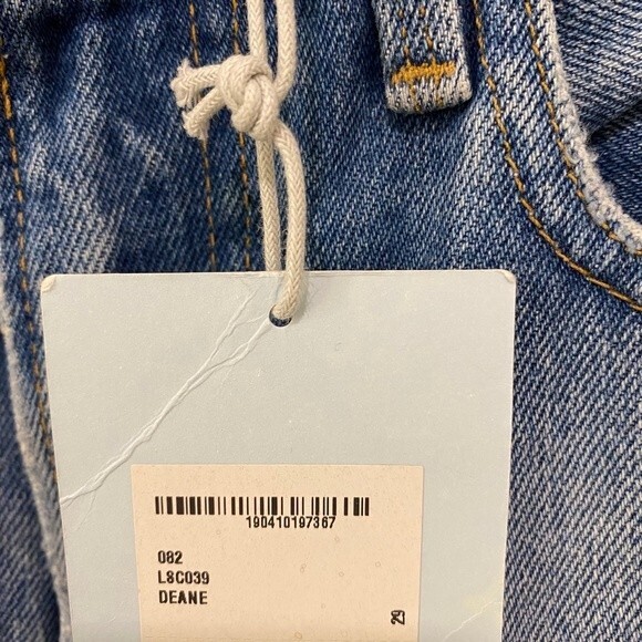 Frame Le Stevie Women's Crop Jeans. Distressed. Blue. Size 29. Streewear. Cute - Picture 4 of 13